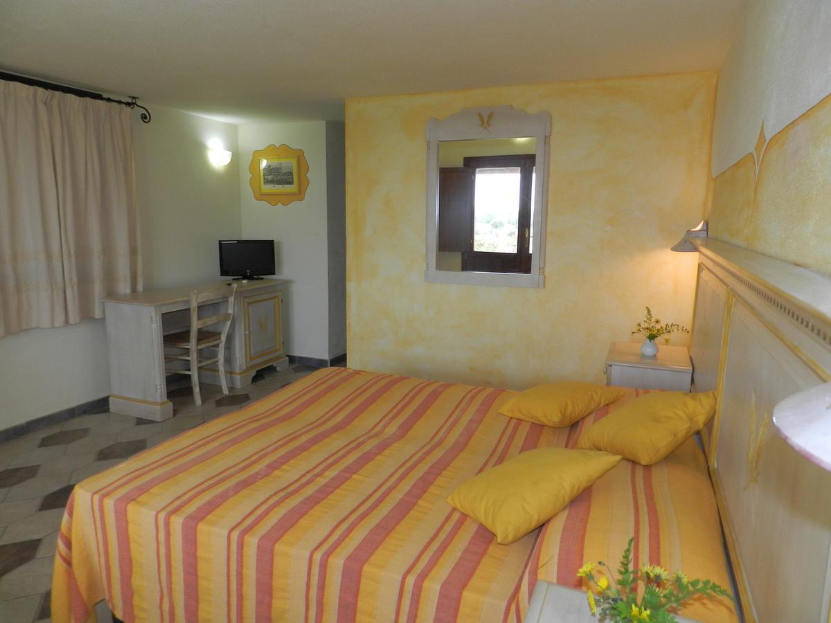 Hotel Minnia บูโดนี ภายนอก รูปภาพ