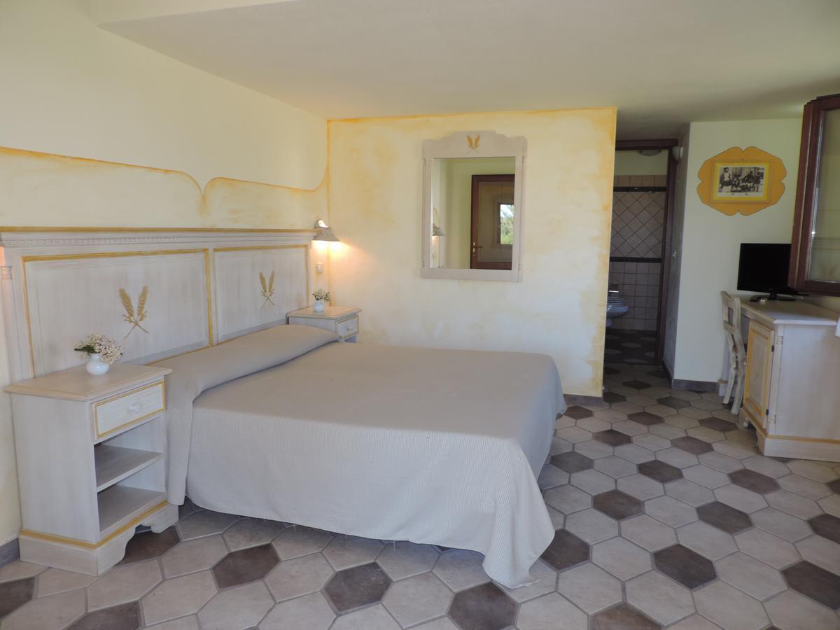 Hotel Minnia บูโดนี ภายนอก รูปภาพ